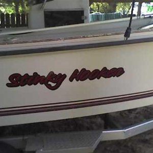 logo on boat2