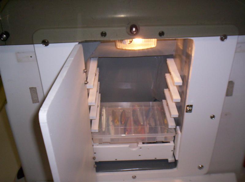Starboard tackle box